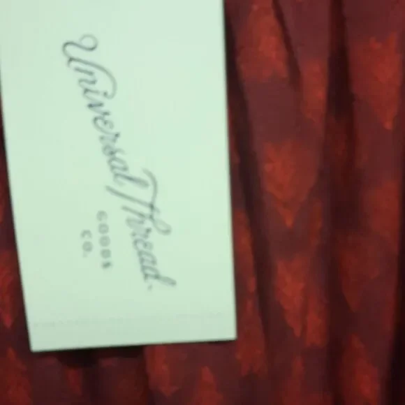 Red dress - Picture 4 of 4